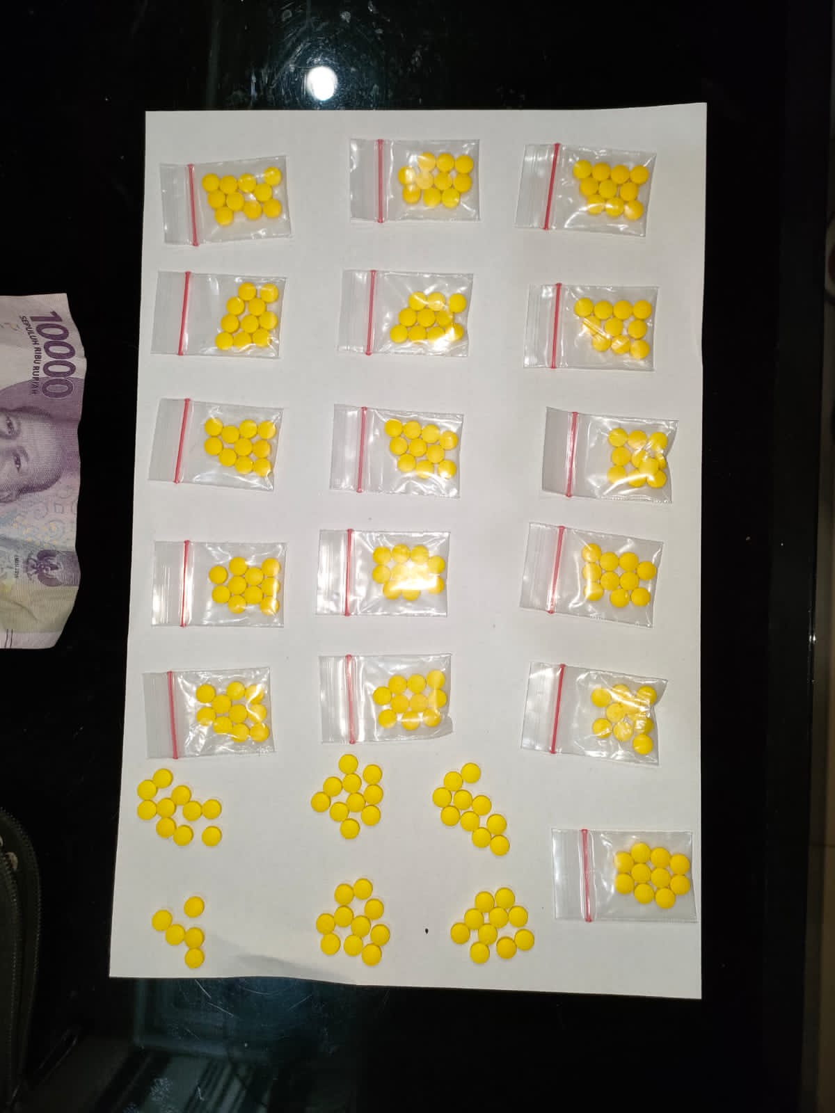 Jualan Dextro di Warung Malam, Seorang Wanita Diamankan